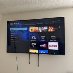 55” Roku Tv With Wall Mount 