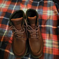 SI,ZE 11 W  BOOTS TIMBERLAND PRO  WATER  PROOF