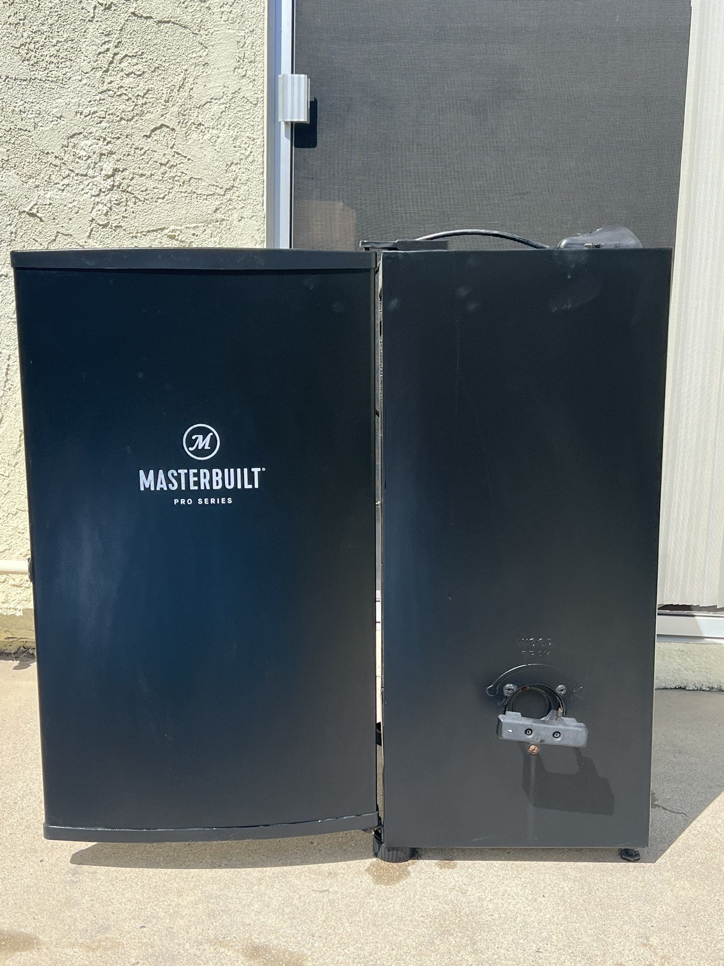 Masterbuilt smoker *Free*