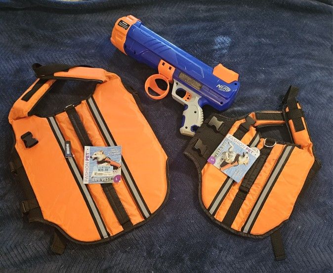 DOG LIFE JACKETS! + NERF TENNIS BALL LAUNCHER!