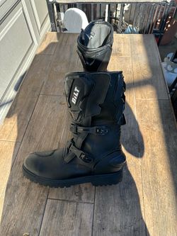BiLT Black Motorcycle Adventure Boots