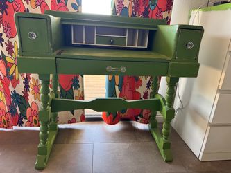 Green desk