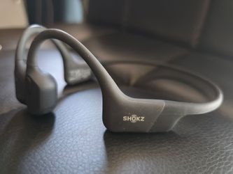 Like new Shokz OpenRun Mini + Case & USB-C Adapter