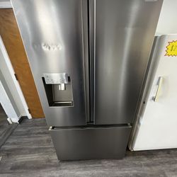 Hisense French Door Refrigerator 