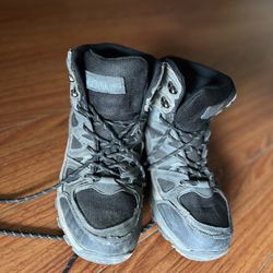 Used Women’s Hiking Boots 