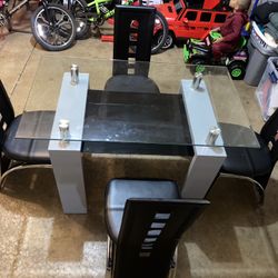 Ashley Furniture 4 Seat Glass Dining Table 