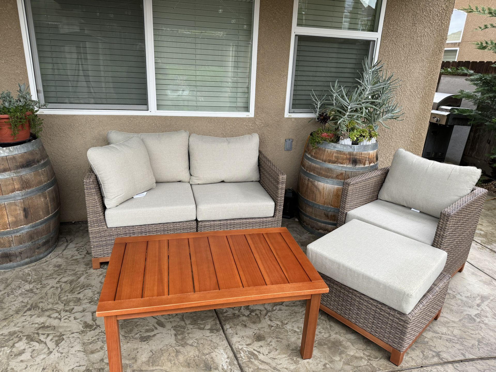 Outdoor Patio Furniture Set New