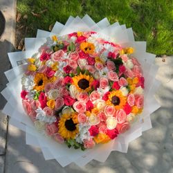 Ramo Buchon Mixed Flower Rose Bouquets 