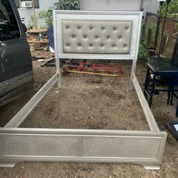 Queen Bed Olive Grey