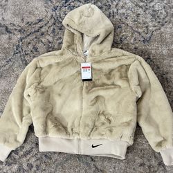 Nike Women’s Jacket Size Large