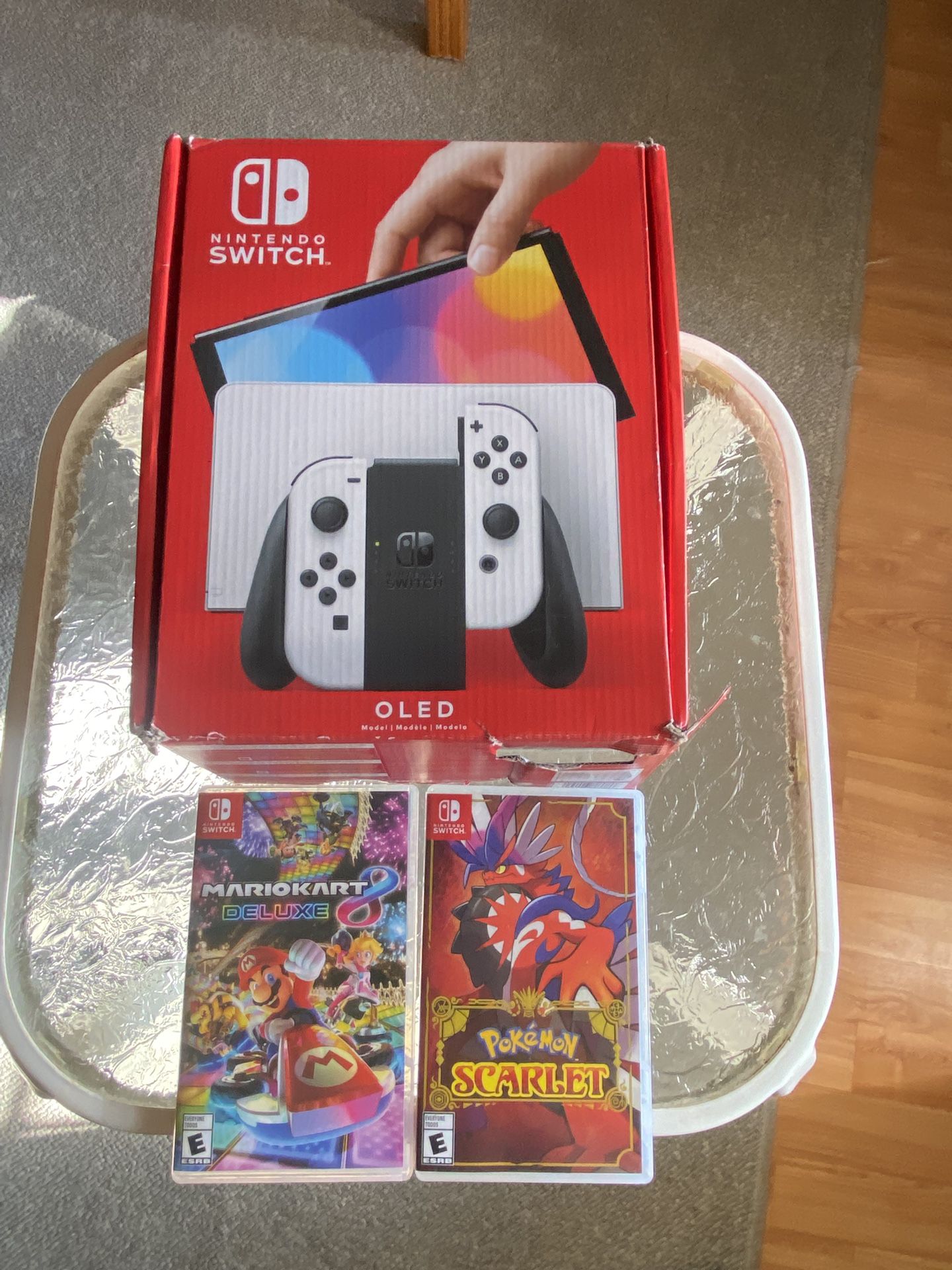 Nintendo Switch Old + 2 Games 
