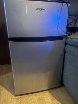 Mini fridge