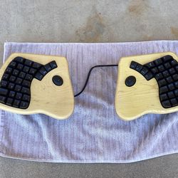 Keyboard “Keyboardio 01-Q Model #003594”