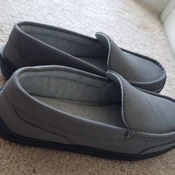 MySlippers men's gray  moccasin slipper.  Size 10US