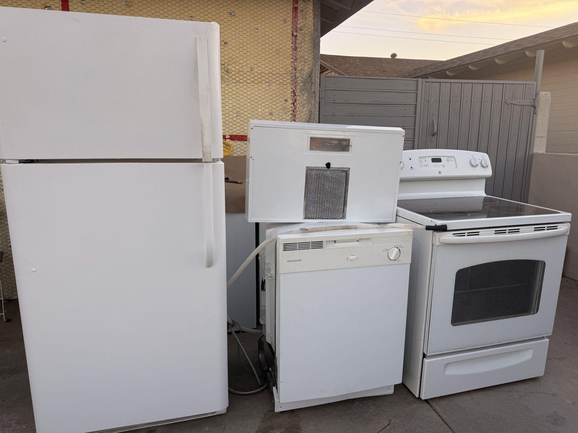 3 Set Refrigerator Stove And Range Dishwasher