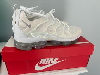 Nike Air VaporMax Plus White Sneakers