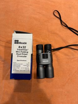 Meade 8x32 TravelView Mini Folding Roof Prism Binoculars with Box