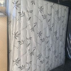 🌟✨Mattress Pillow Top All Sizes ✨🌟 ☑️ 12” inches tall 🟦All sizes 🛏💤 🟩Same day delivery available🚛 🟠Queen sizes $199 🟡Full sizes $179 🟢Twin s