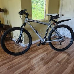 Hybrid Commuter Bike 