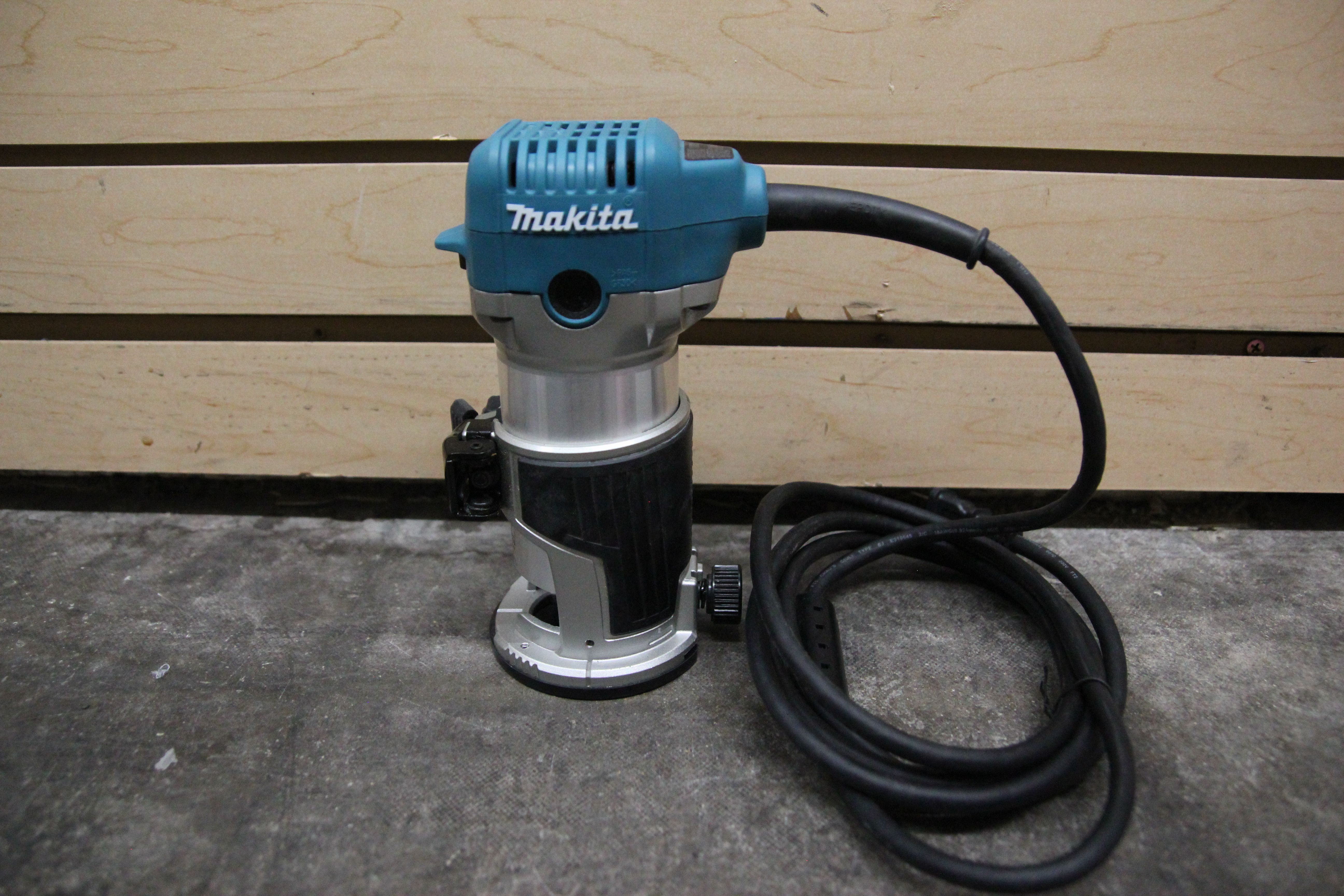 Makita RT0701C 120V Corded Compact Router for Sale in Los Angeles, CA ...