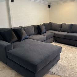 Brand New Super Elegant Velvet Comfy Sectional