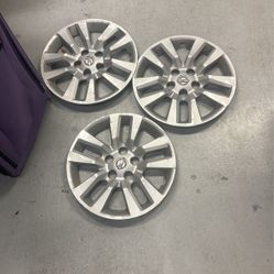 Nissan Altima Hub Caps.