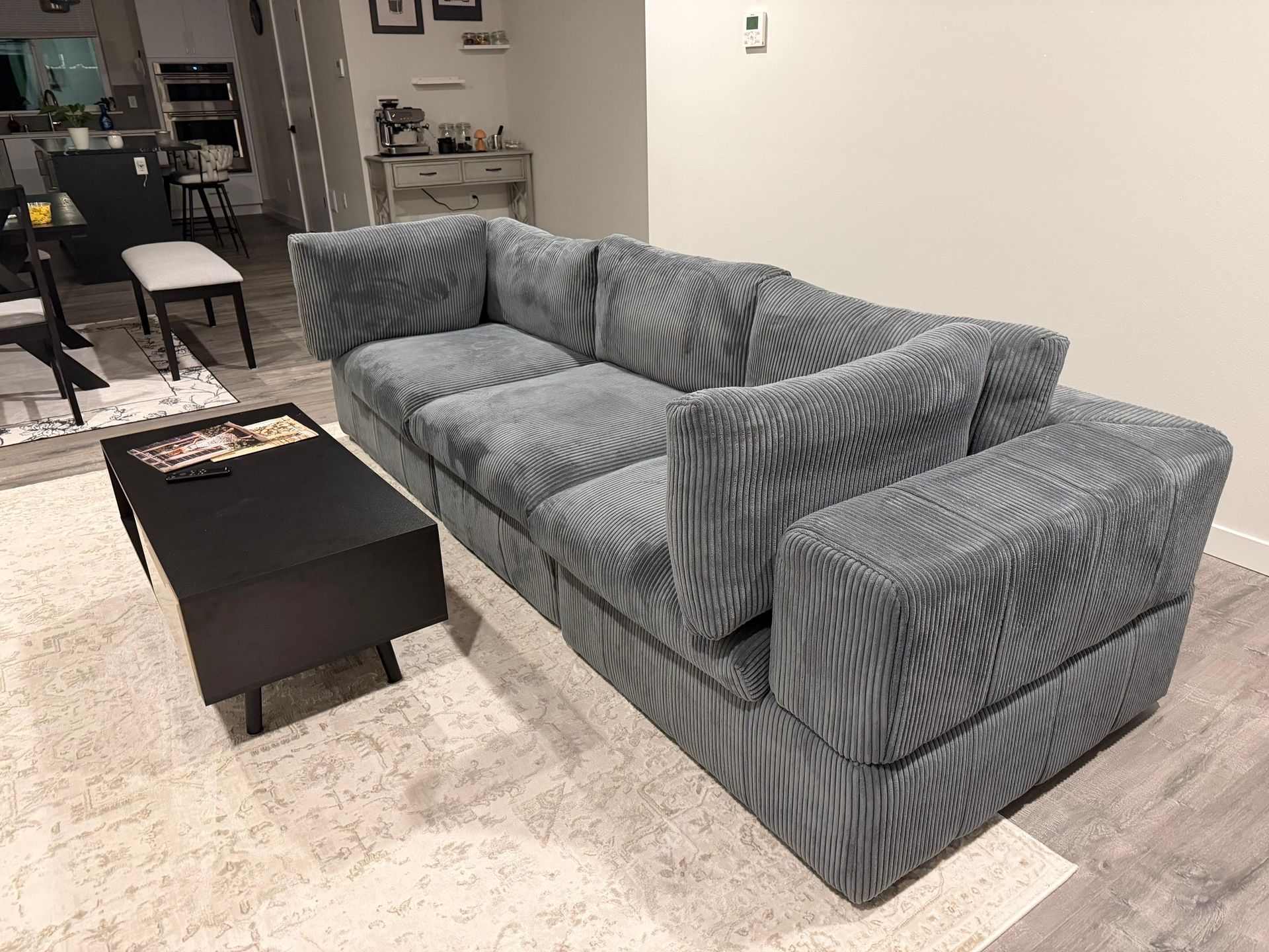 Sofa / Couch