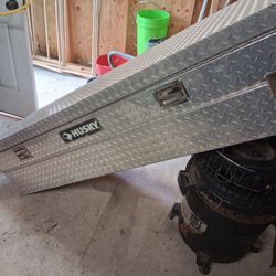 Husky cross bed tool box