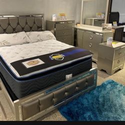*Bedroom Special!!!*---Stunning Jasmine Queen/King Bedroom Sets---From $699!!!---Delivery And Financing👏