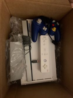 Nintendo Wii Bundle + GameCube Controller – Clean & Working