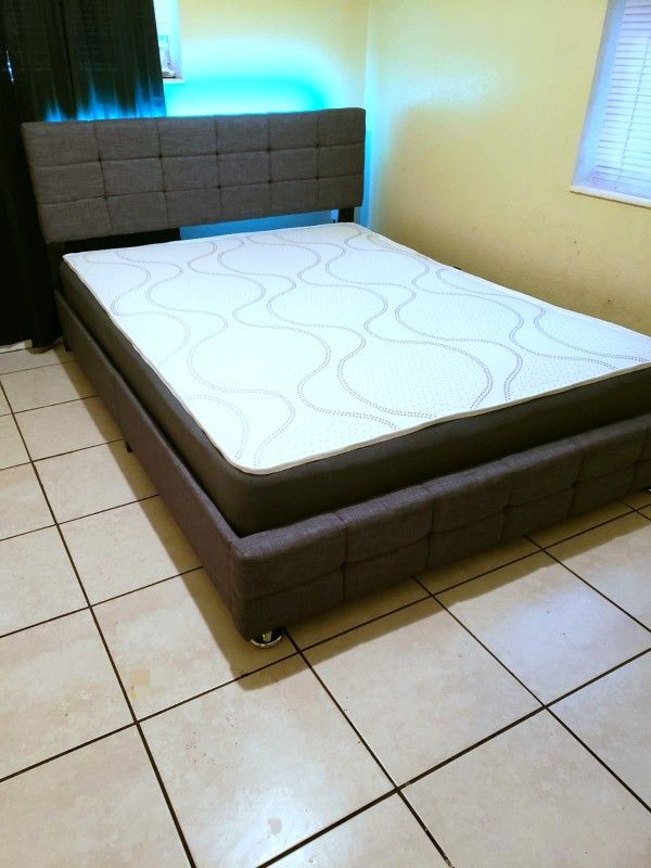 NEW QUEEN SIZE MATTRESS AND BOX SPRING 🆕️
