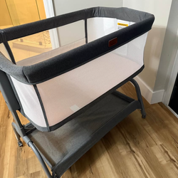 BabyBond Baby Bassinet, 3 in 1 Bassinet Bedside Sleeper with Washable Soft Mattress and Sheet.