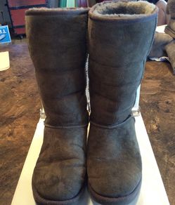 Grey ugg boots