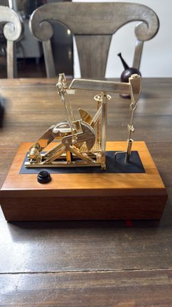 Gold-Tone Oil Pump Jack Desk Mode
