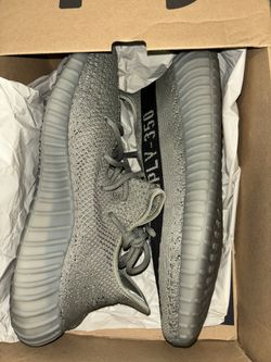 Yeezys 350 V2 