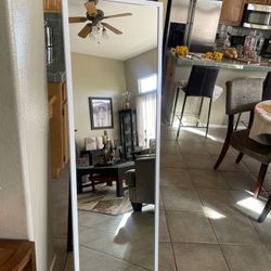 De Luxe Mirror Like New Con. Standing Mirror