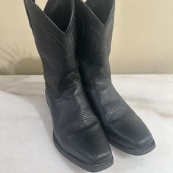 Cody James Men’s Black Leather Cowboy Boots – Size 10.5 D – Like New!