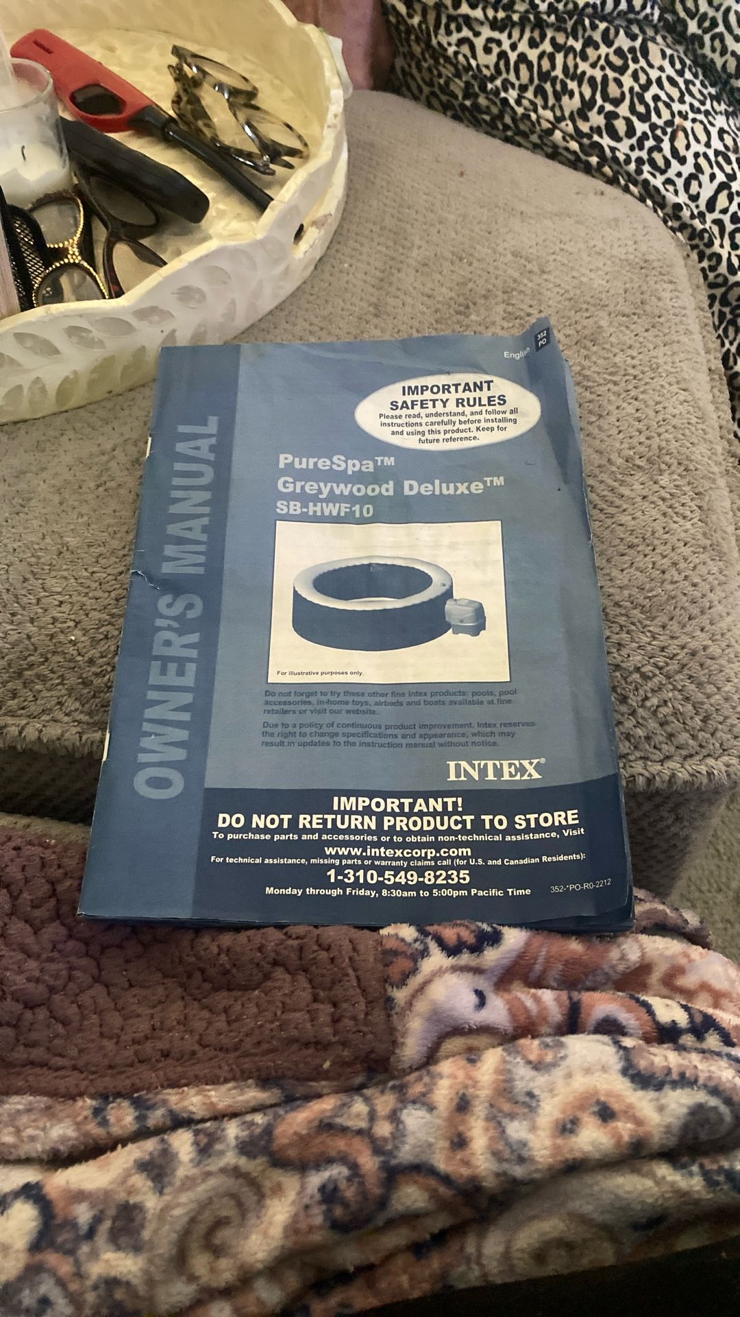 Self Blow Up 6 Person Hot Tub Like New