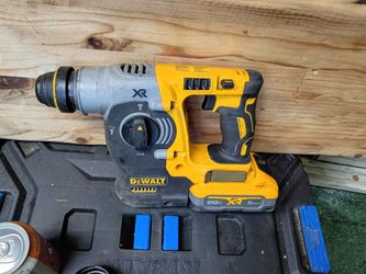 DeWalt rotary hammer+ 5ah XR power stack battery and charger