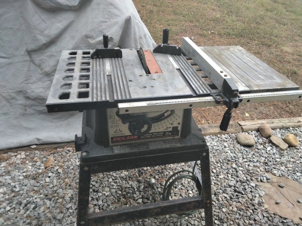 Table Saw On Stand