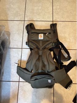 Ergo baby carrier