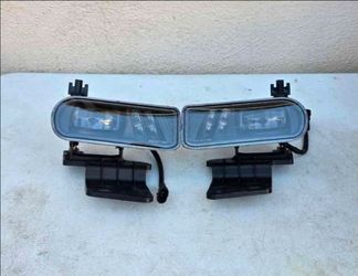 Chevrolet Silverado 99-02 Suburban Tahoe 00-06 LED Fog Lights Luces Niebla Neblina
Focos Luces Chevy