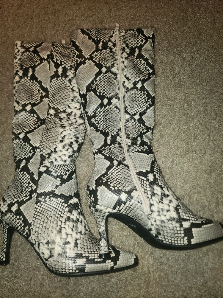 *** New Snakeskin Boots Only $40 ***