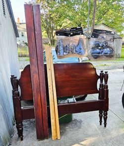 Mahogany Queen/Full Bed Frame