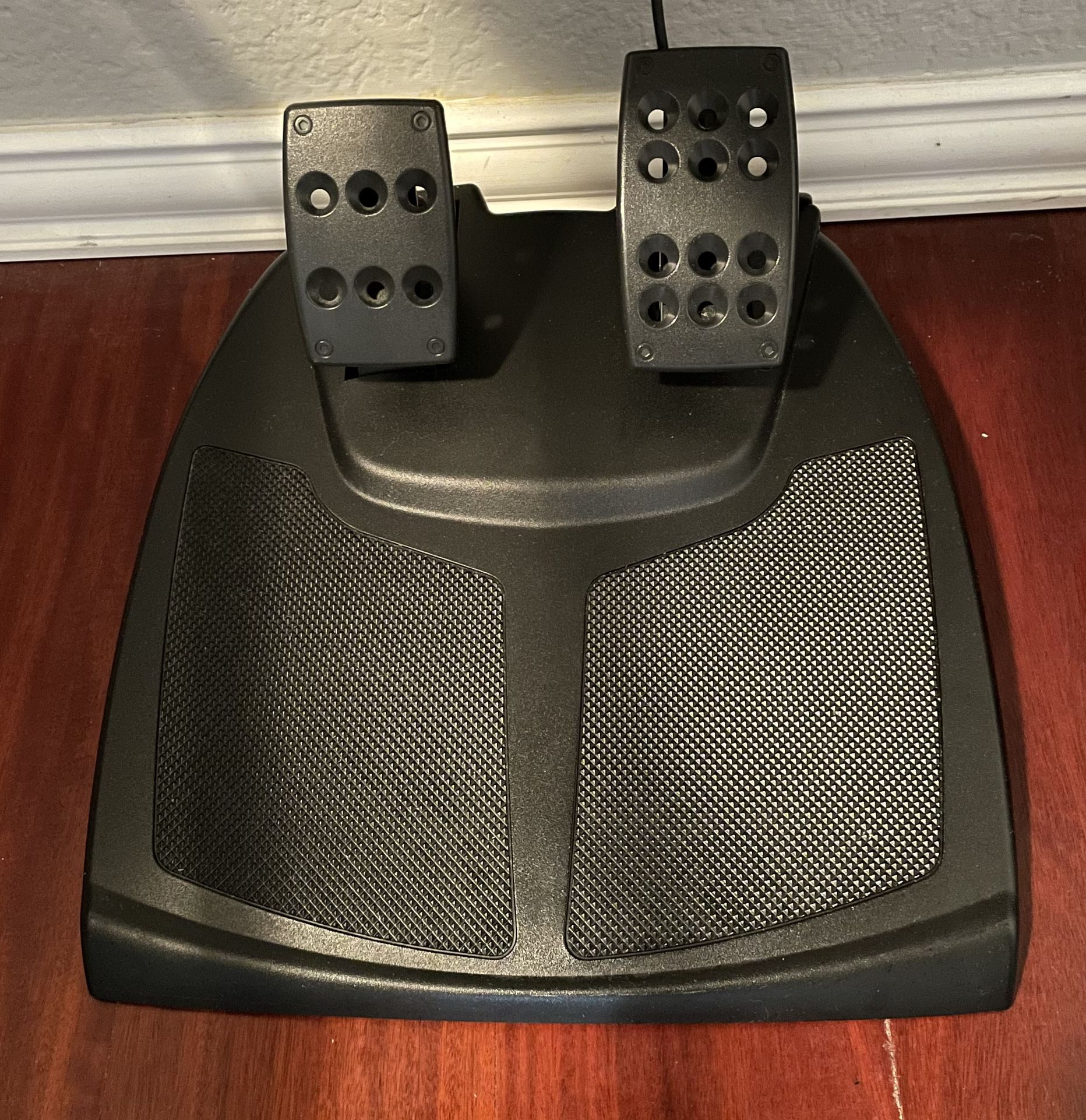 Unopened Logitech G27 Wheel Pedal for PS2 PS3 PC for Sale in Renton, WA -  OfferUp