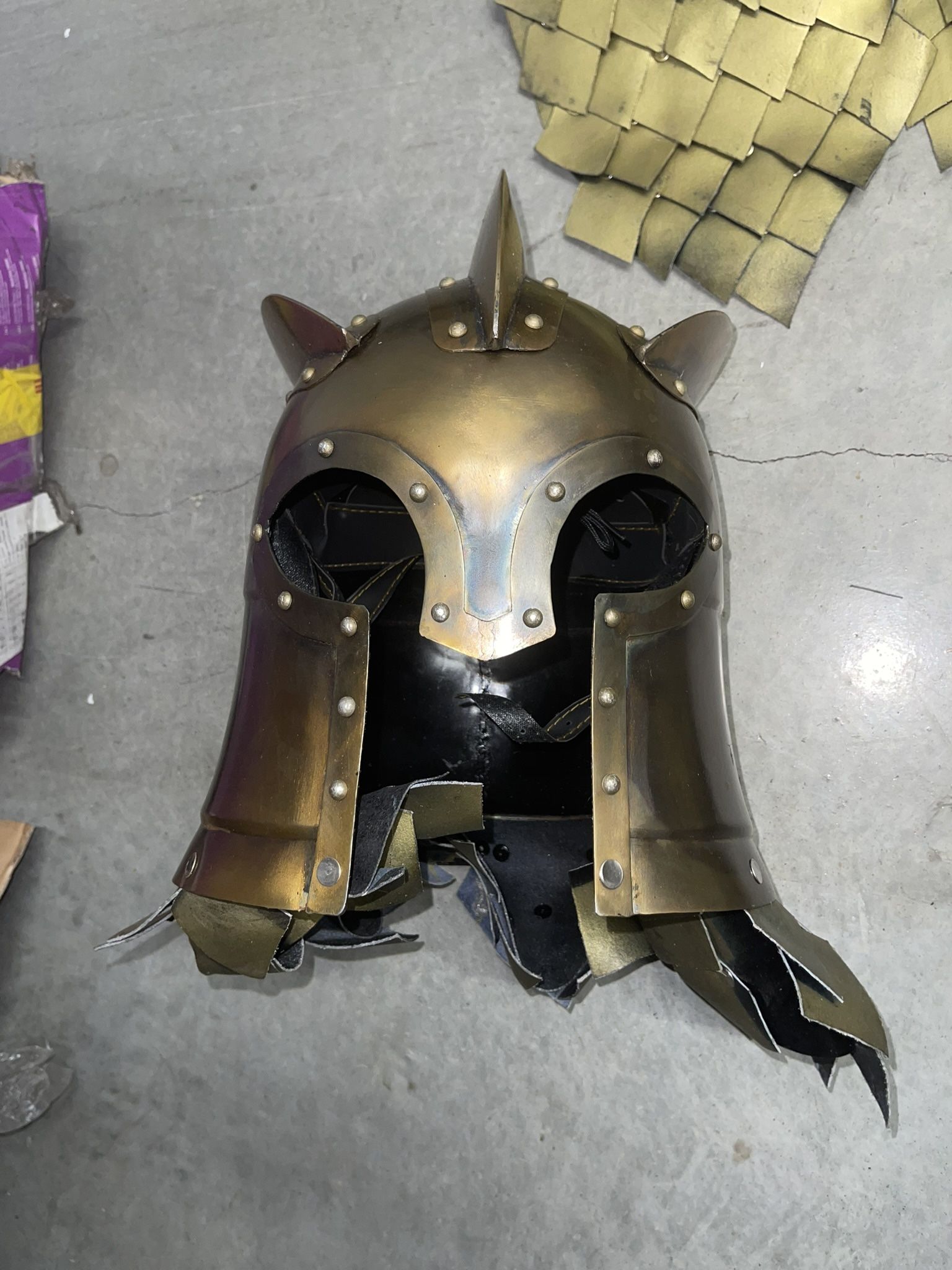Metal Cosplay Armor Set costume helmet pads straps