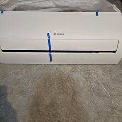 Bosch Split-Type Ductless Air Conditioner/Heat Pump Climate 5000 AA Series