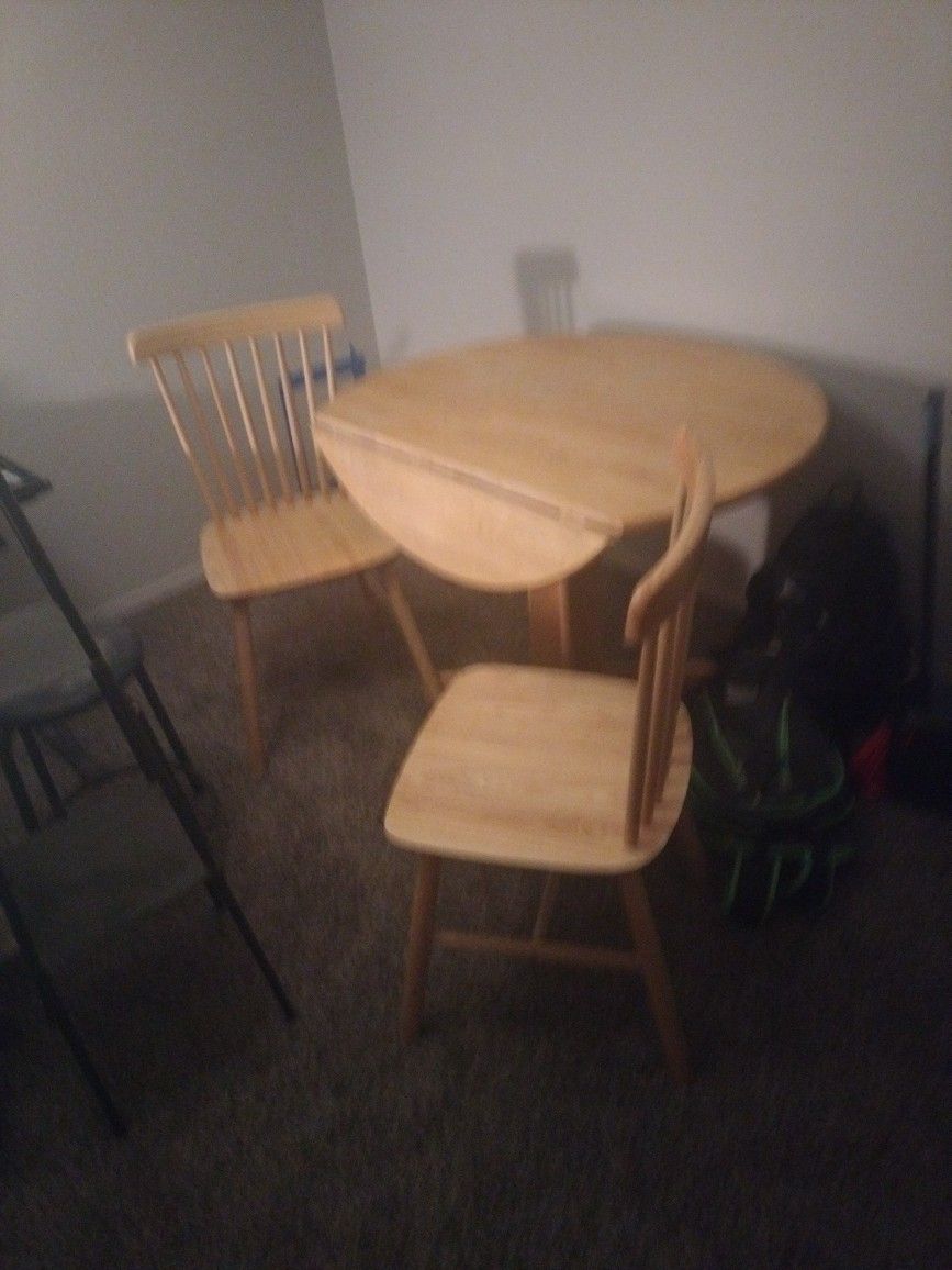 Leaf Maple Kitchen Table With Matching Chairs