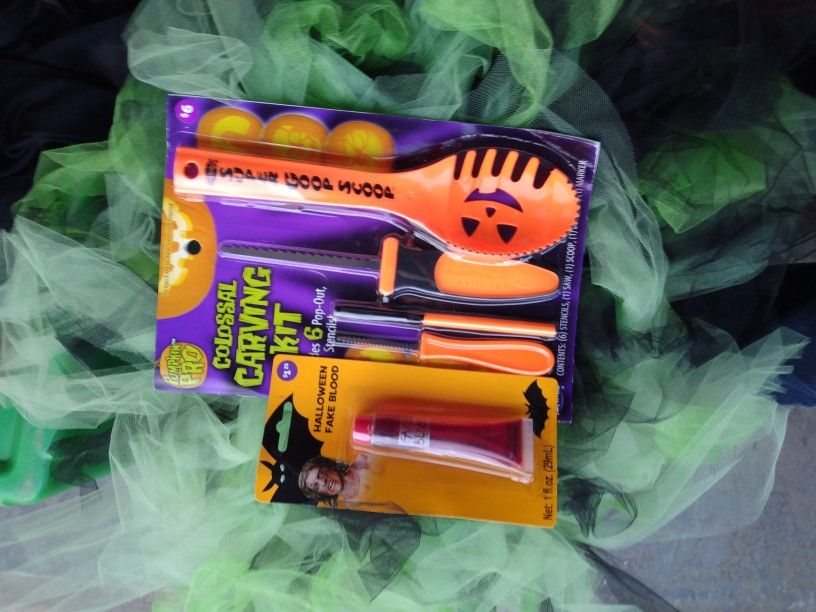 Halloween Pumpkin Carving Kit With Fake Blood