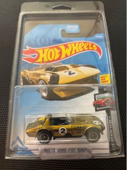 HOT WHEELS SUPER TREASURE HUNT - CORVETTE GRAND SPORT ROADSTER W/PROTECTOR